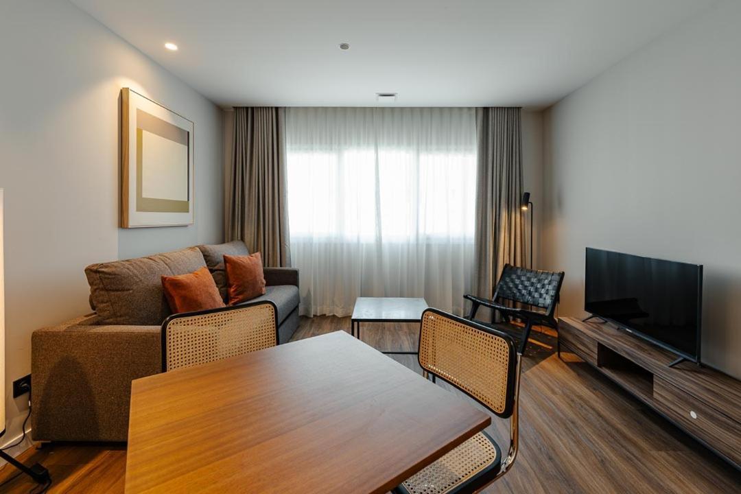 Apartamentos 2H Living Леон Екстер'єр фото