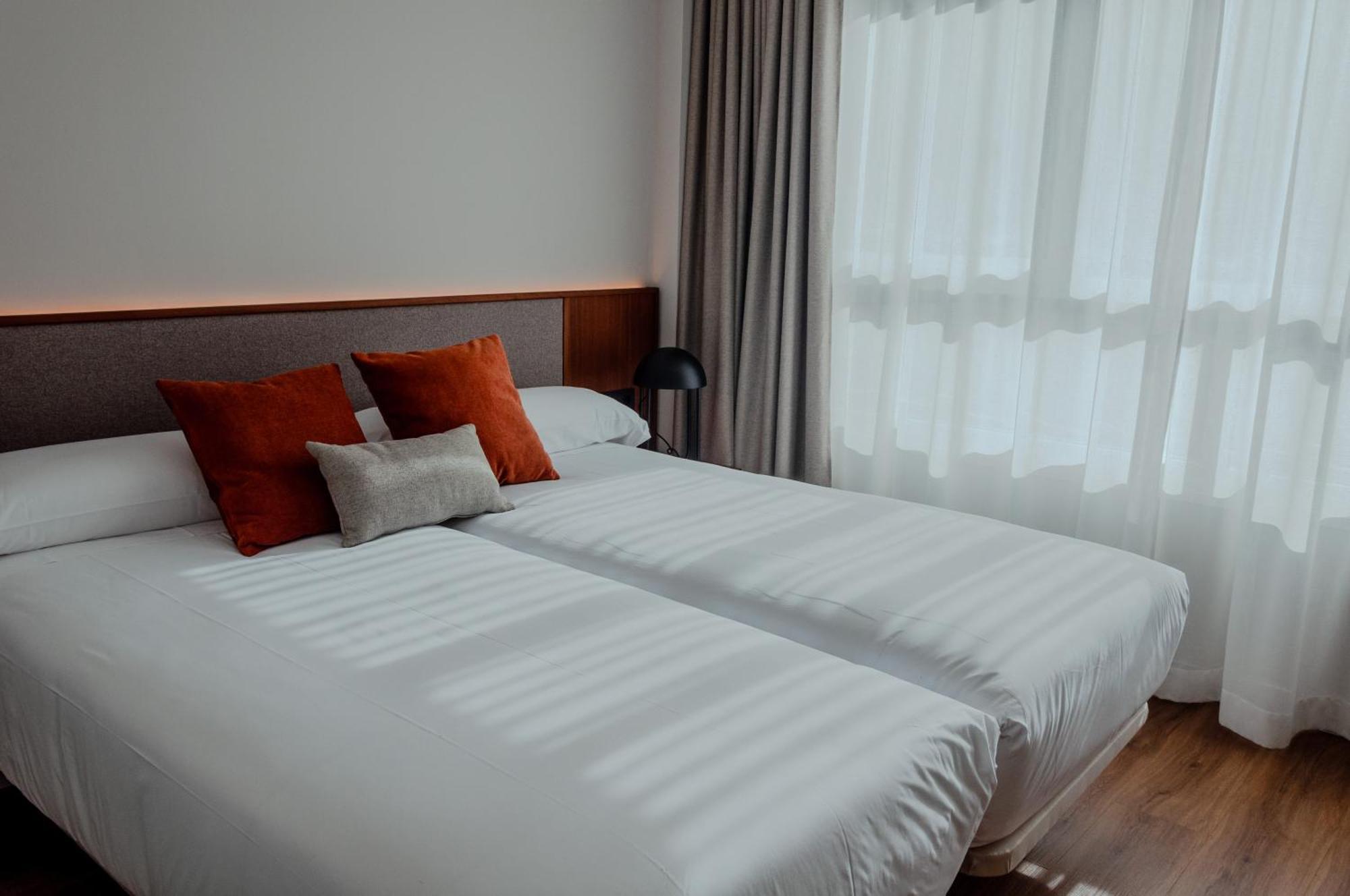 Apartamentos 2H Living Леон Екстер'єр фото